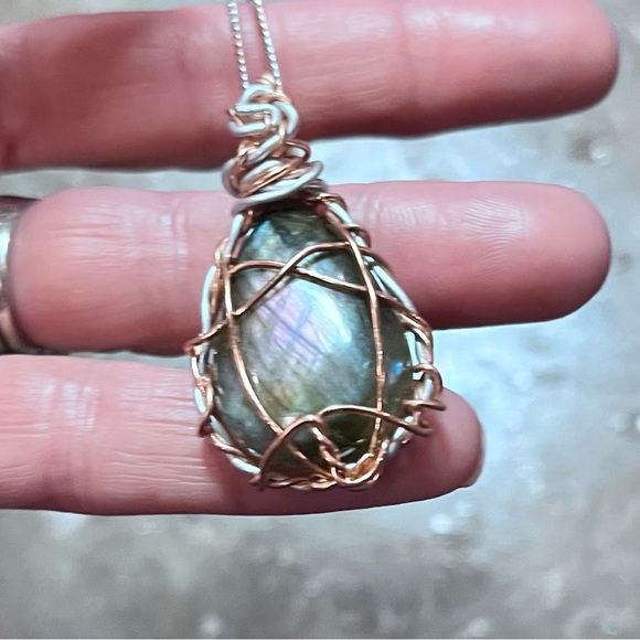 Mesmerizing Mixed Metal Rainbow Labradorite Necklace - Picture 6 of 12